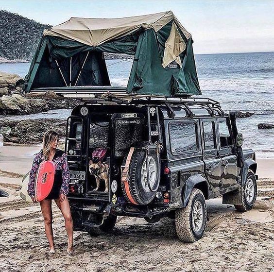 吉普上的帐篷